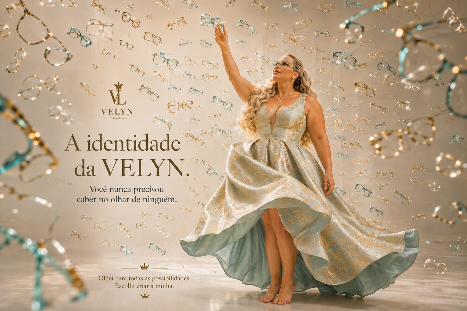 Aline Evelyn de Melo escolhendo uma armação em meio ao universo visual da VELYN